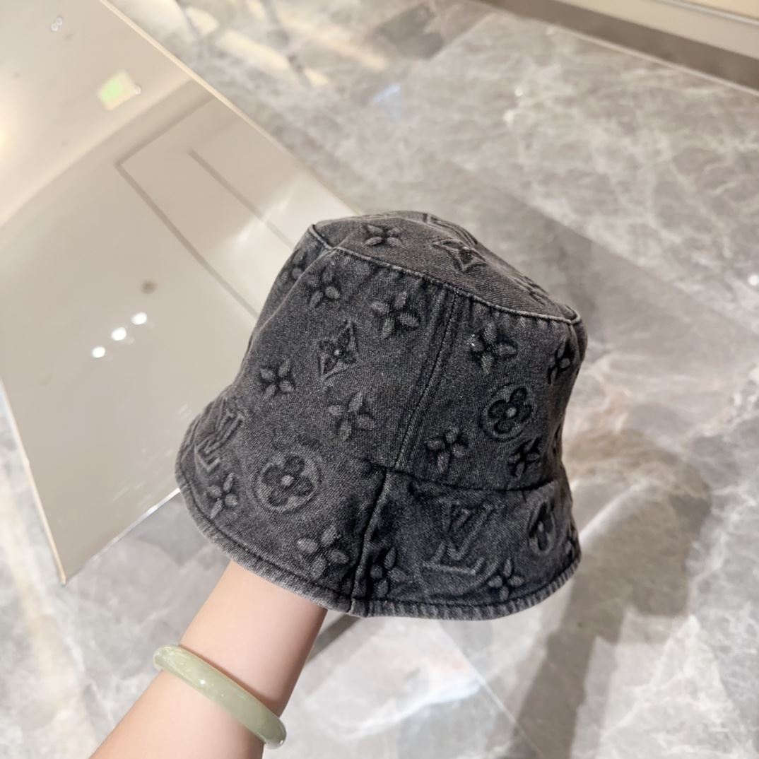 Louis Vuitton Caps